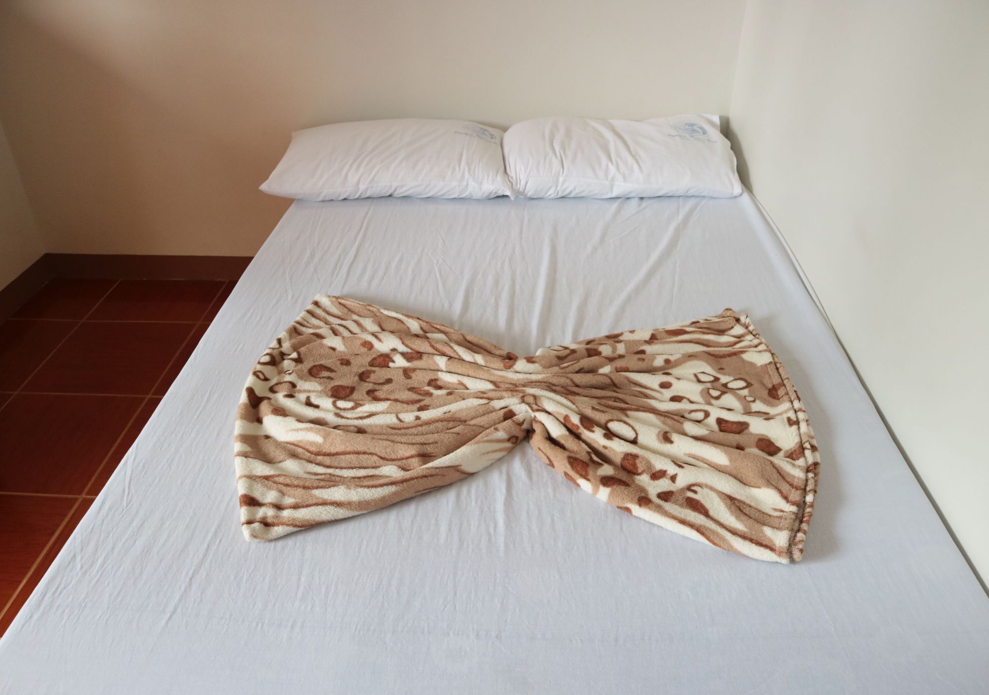 Pacific Waves Inn Baler Bagian luar foto
